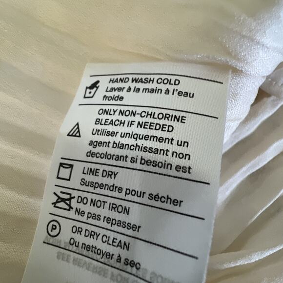 Vince Medium sleeveless career button front pleated top shirt New $275.00 NWT - Picture 7 of 10